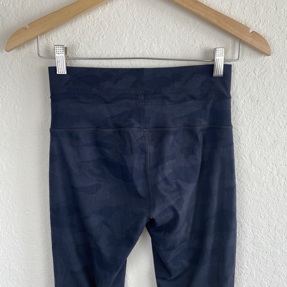 Vuori Daily Legging Women's 7/8 Leggings Black Camouflage Size Small - Picture 5 of 5